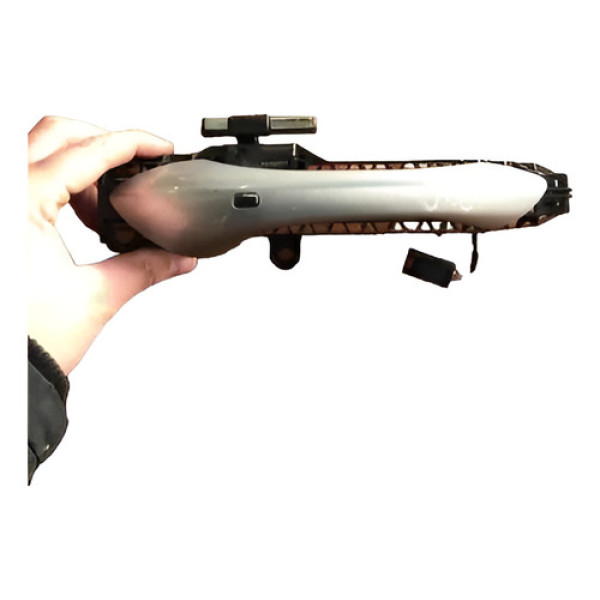 Maçaneta Externa Dianteira Direita Onix Plus 2020 2021 Sd Prateado Dianteira