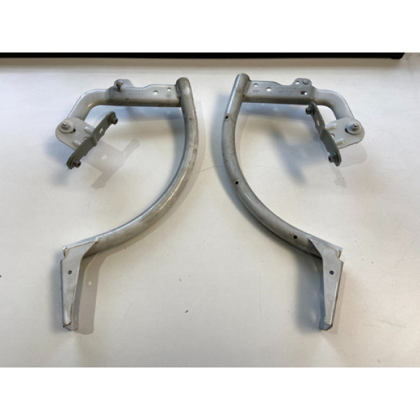 Par Dobradiça Tampa Traseira Focus Sedan 2016