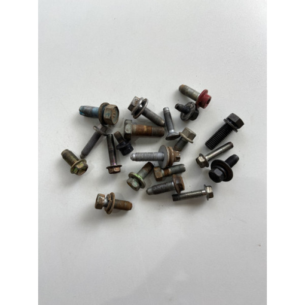 Kit 20 Parafusos Sortidos Automotivos 143