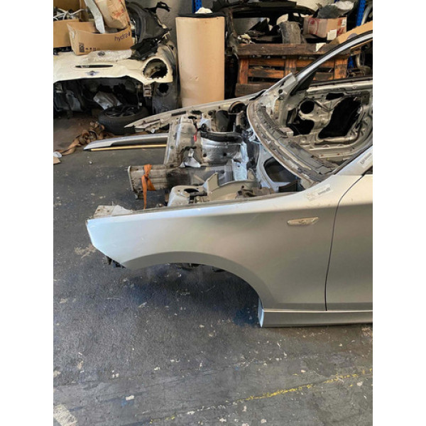 Paralama Dianteiro Esquerdo Bmw 120i 2009 2010 (avaria)