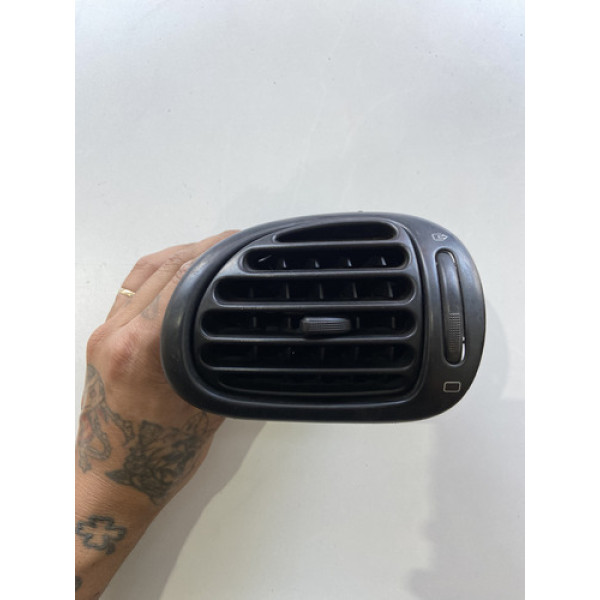 Difusor De Ar Condicionado Lado Direito Peugeot 206.