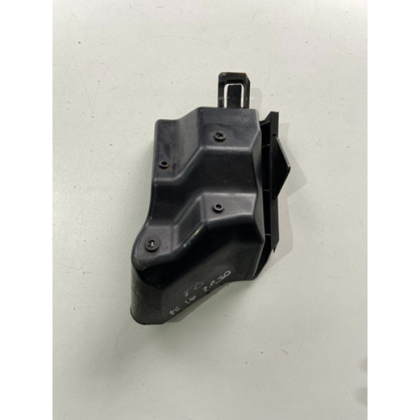 Suporte Do Parachoque Traseiro Direito Focus Sedan 2016