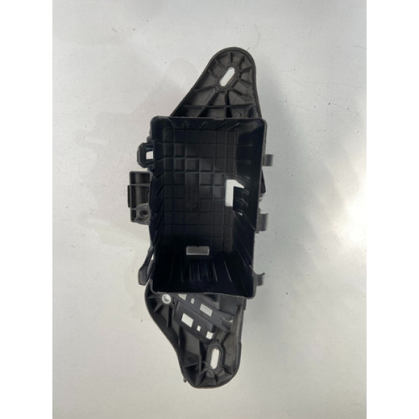 Suporte Caixa Bateria Auxiliar Gla200 1.6 2014 2015