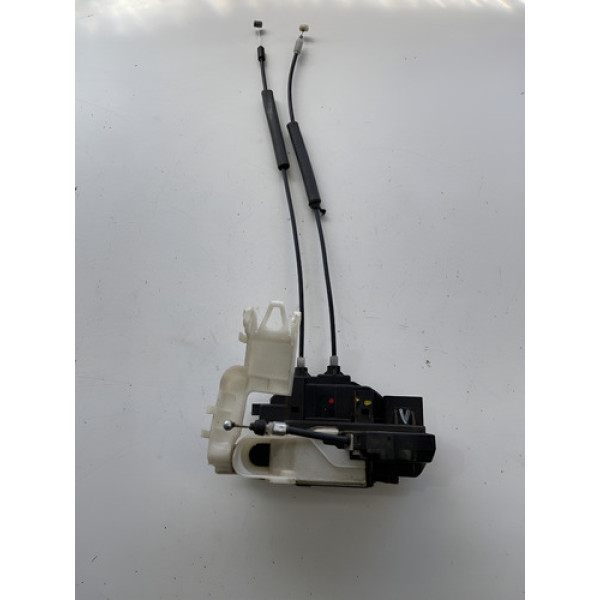 Fechadura De Porta Dianteira Direita Hyundai I30 2.0 2011