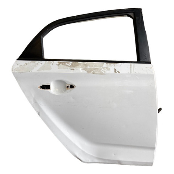 Porta Traseira Direita Hb20 2015 (com Avaria). Branco