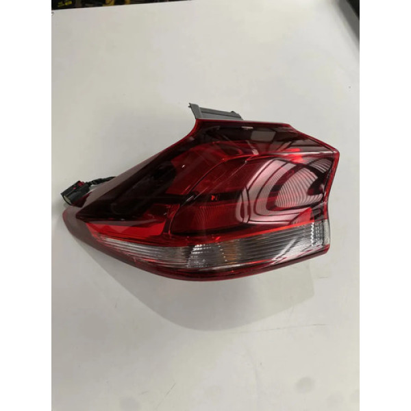 Lanterna Traseira Esquerda Tracker 2020 2021 (avaria) Esquerdo/motorista Vermelho