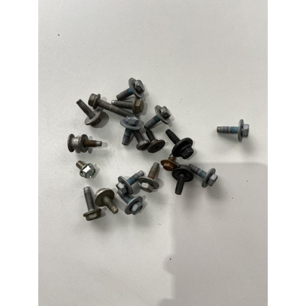 Kit 20 Parafusos Sortido Automotivo 26