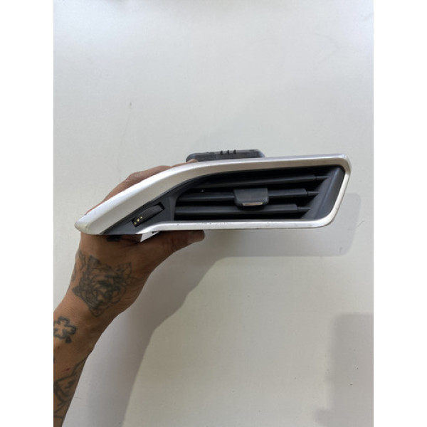 Difusor De Ar Lateral Direito Peugeot 208 2015 A 2019