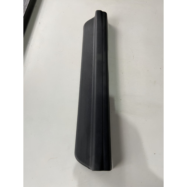 Soleira Da Porta Dianteira Direita Hyundai I30 2.0 2010 2011 Preto