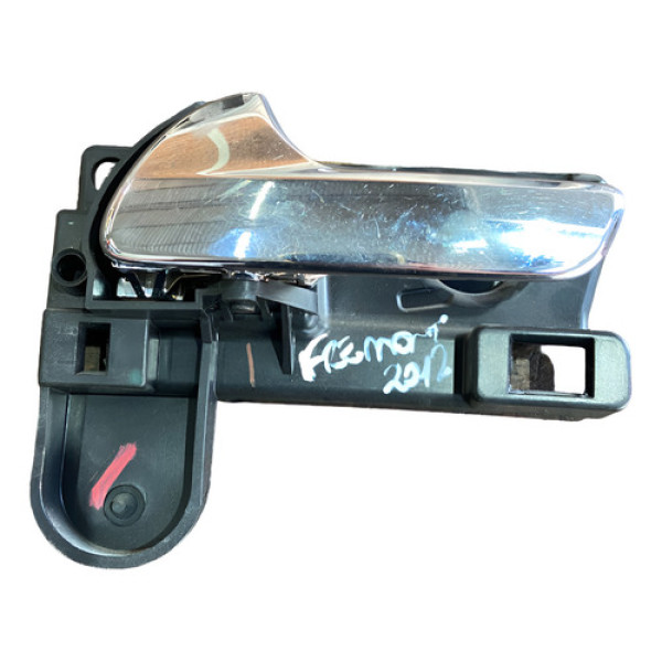 Maçaneta Interna Dianteira Esquerda Freemont 2.4 2012 2013 Dianteira