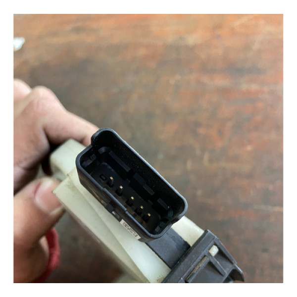 Fechadura Porta Traseira Esquerda Peugeot 2008 Ano 2018