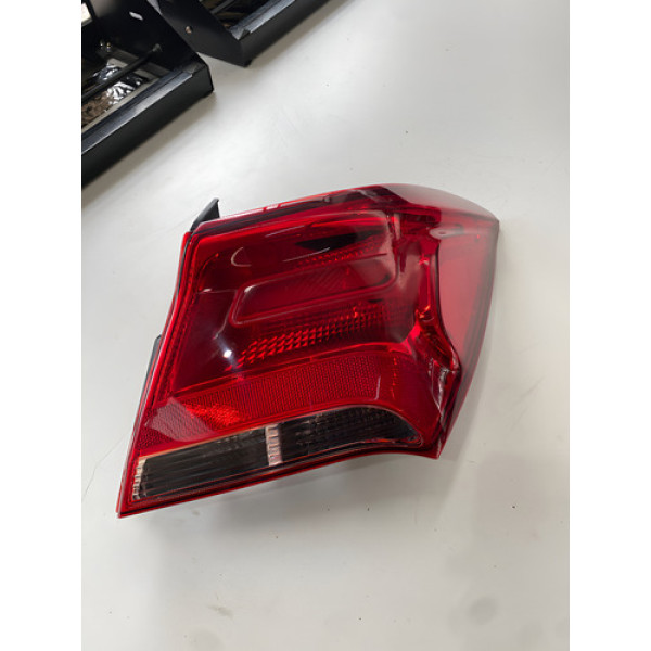 Lanterna Traseira Direita Prisma 2018 2019 (avaria) Direito/passageiro Vermelho
