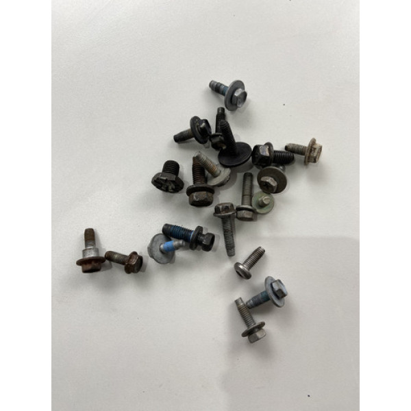 Kit 20 Parafusos Sortido Automotivo 31