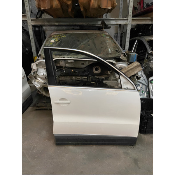 Porta Dianteira Direita Volkswagen Tiguan 2013 2014 Direito Branco