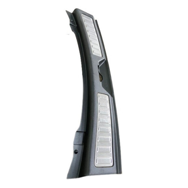 Soleira Moldura Tampa Traseira Land Rover Discovery 2020