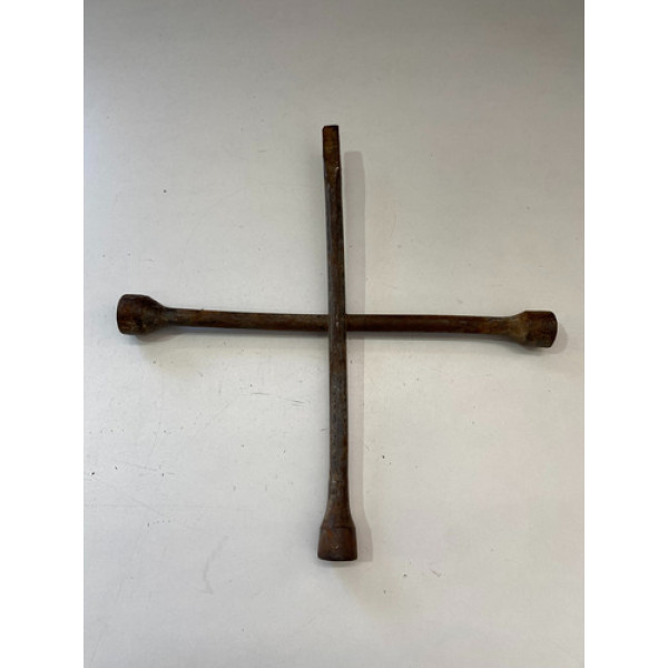 Chave De Roda Fiat Strada 1.4 2015 2016