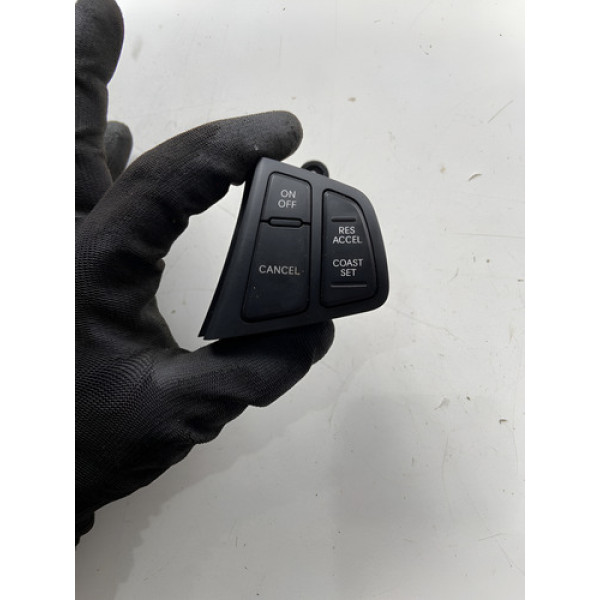 Botão Comando Lado Direito  Hyundai I30 2.0 2010 2011 Preto