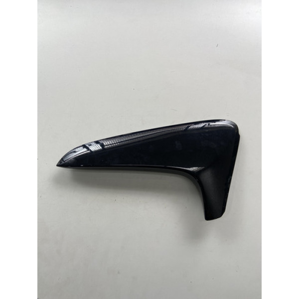 Acabamento Lateral Esquerdo Aerofólio Tracker 2017 2018