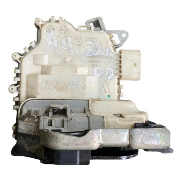 Fechadura De Porta Dianteira Direita Audi A4 2.0 2010 2011