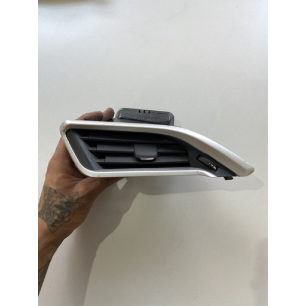 Difusor De Ar Lateral Esquerdo Peugeot 208 2015 A 2019