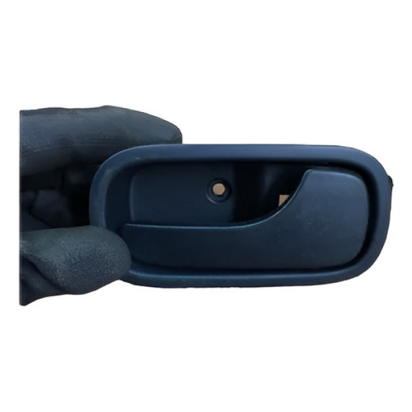 Maçaneta Dianteira Esquerda Fiat Mobi 1.0 3cc 2018 Dianteira