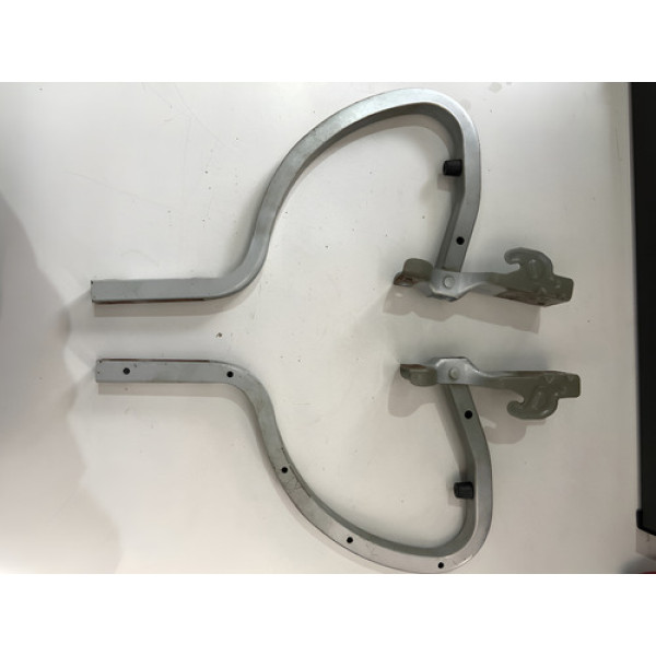 Dobradiça Tampa Traseira Direita Onix Sedan Plus 2021 2024