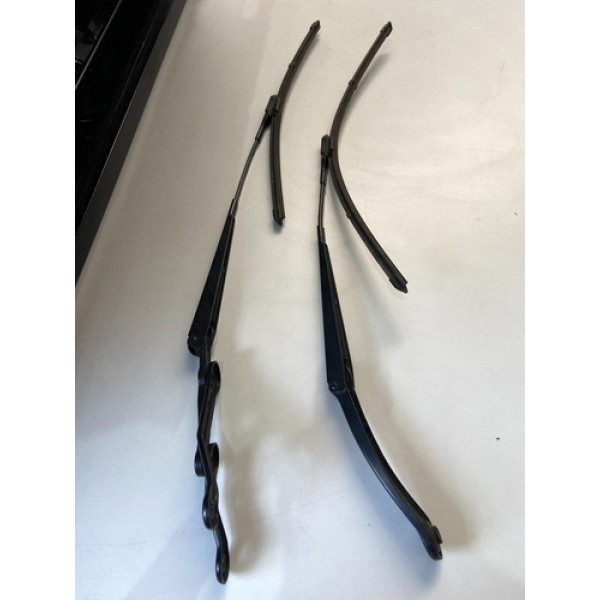 Par Braço Limpador Mercedes A200 2014 2015 Direito