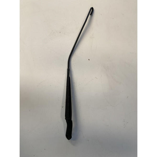 Braço Limpador Parabrisa Direito Gm Spin 2017 A 2020 Direito