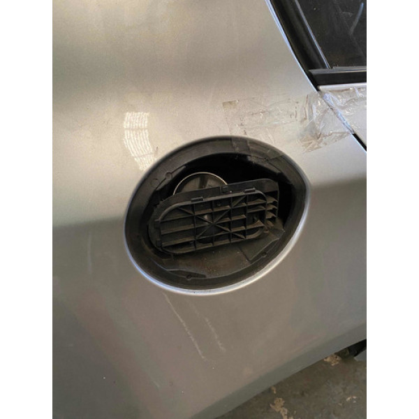 Suporte Portinhola Tanque Do Combustivel Bmw 120i 2008 2009
