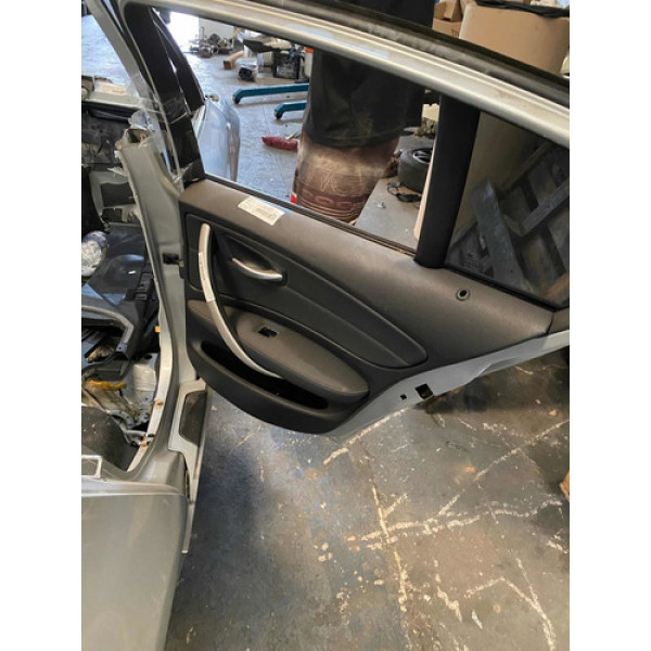 Forro De Porta Traseiro Direito Bmw 120i 2009 2010