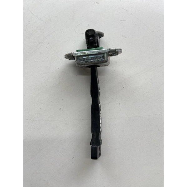 Limitador De Porta Traseira Esquerdo Cerato 1.6 2010 2011