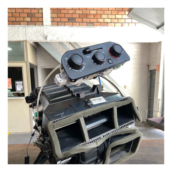 Caixa Ar Condicionado Renault Kwid 2018.