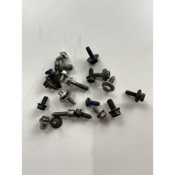 Kit 20 Parafusos Sortido Automotivo 37