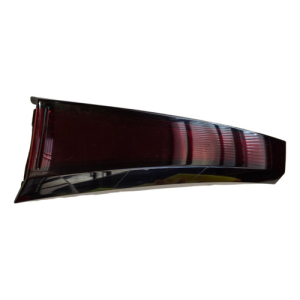 Lanterna Porta-malas Direito Nissan Kicks 2020 2021 Avaria Direito/passageiro Vermelho